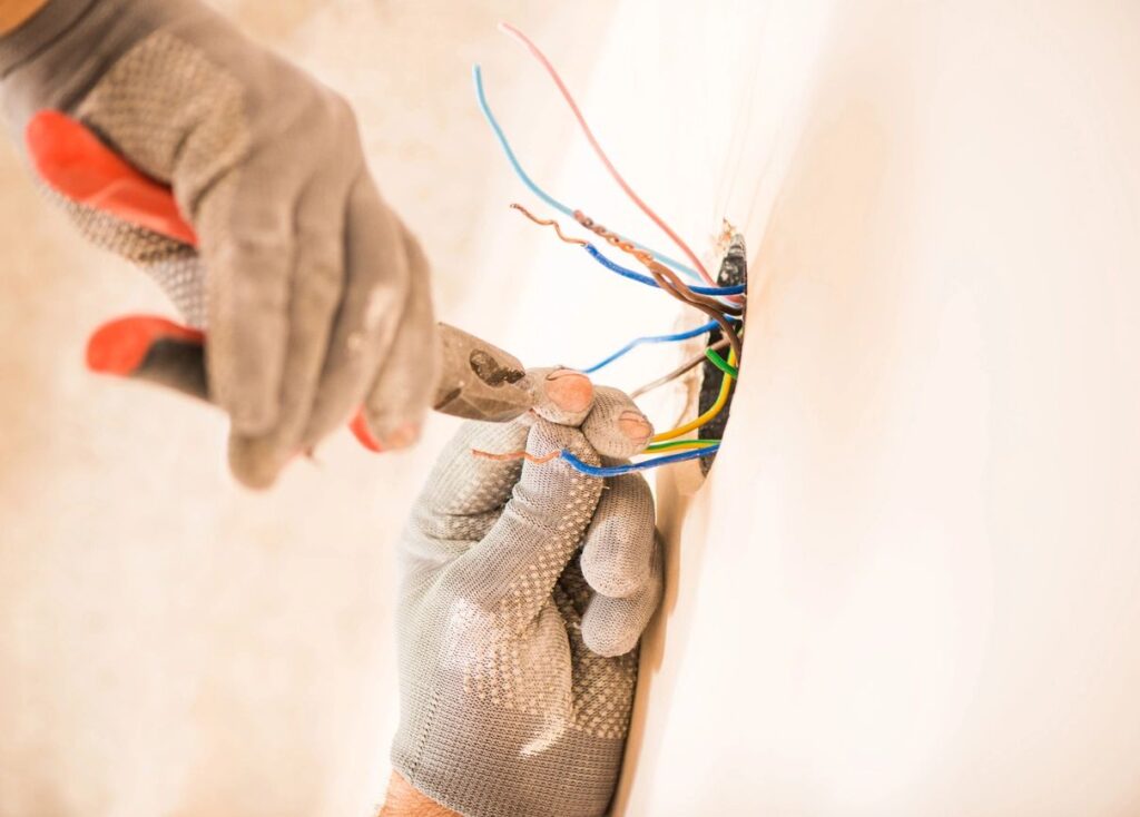 JCL Electric, Inc. | Expert Electrical Services & Maintenance for Commercial, Residential, Remodels | Serving Colorado for over 25 years - 303-435-4724